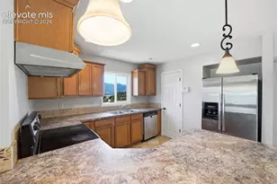2826 Pinnacle Dr, Colorado Springs, CO 80910 - Photo 7