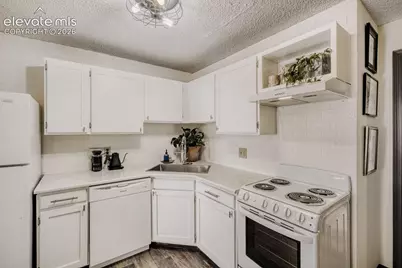 6414 Village Lane, Colorado Springs, CO 80918 - Photo 9