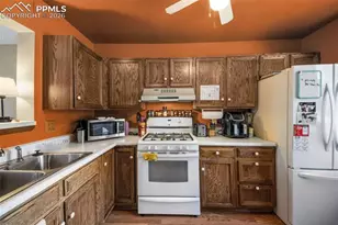554 Manor Ct, Woodland Park, CO 80863 - Photo 5
