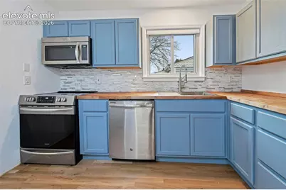 309 Redwood Drive, Colorado Springs, CO 80907 - Photo 9