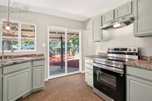 18 Hayes Dr, Colorado Springs, CO 80911 - Photo 3