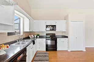 240 Bennington Dr, Colorado Springs, CO 80906 - Photo 5