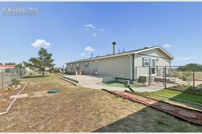 15624 Lucy Lane, Peyton, CO 80831 - Photo 39