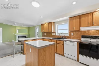 15624 Lucy Lane, Peyton, CO 80831 - Photo 7