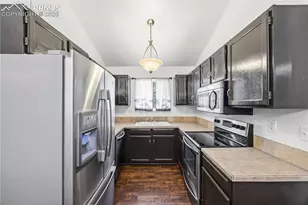 2105 Endicott Ct, Colorado Springs, CO 80916 - Photo 9