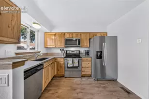 8035 Lexington Park Dr, Colorado Springs, CO 80920 - Photo 49