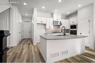9256 Wolf Valley Drive, Colorado Springs, CO 80924 - Photo 3
