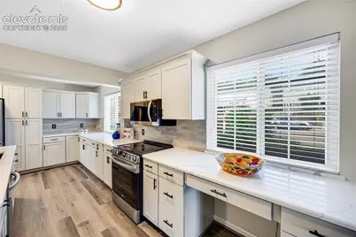 2523 W Monument Street, Colorado Springs, CO 80904 - Photo 5