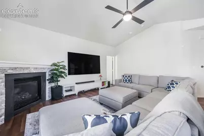 1807 Paseo Del Tesoro Na, Pueblo, CO 81008 - Photo 3