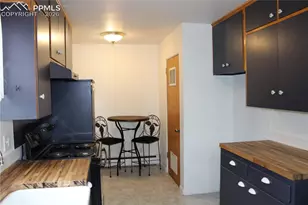 1014 Bonfoy Ave, Colorado Springs, CO 80909 - Photo 7