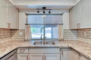 569 Red Cliff Rd, Colorado Springs, CO 80906 - Photo 17