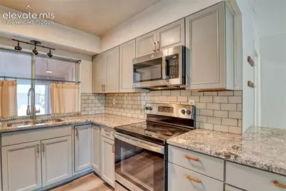 569 Red Cliff Road, Colorado Springs, CO 80906 - Photo 15