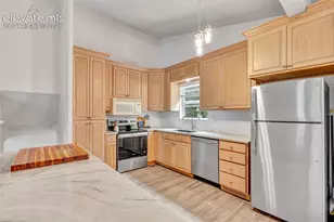 2811 Keystone Cir, Colorado Springs, CO 80918 - Photo 11