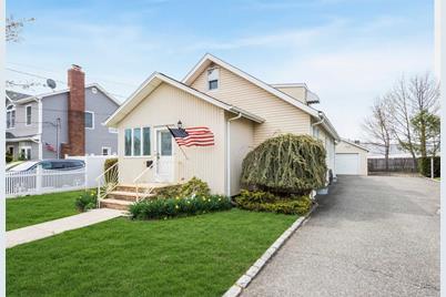 48 Roosevelt Ave, Hicksville, NY 11801 - Photo 1