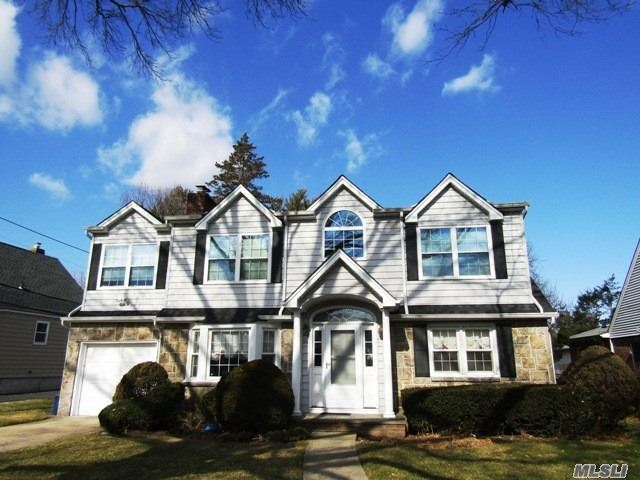 35 Primrose Dr New Hyde Park Ny 11040 Mls 3197583 Coldwell