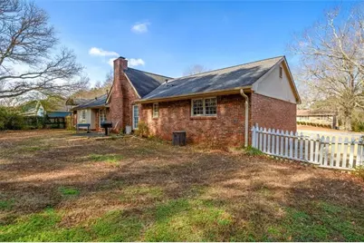 4304 Riverside Drive SW, Lilburn, GA 30047 - Photo 31