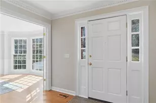 11805 Highland Colony Dr, Roswell, GA 30075 - Photo 9