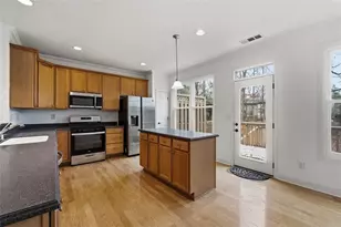 2895 Brandl Cove Ct, Marietta, GA 30067 - Photo 7