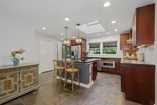 1322 Brook Forest Dr NE, Atlanta, GA 30324 - Photo 15