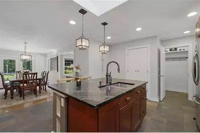 1322 Brook Forest Drive NE, Atlanta, GA 30324 - Photo 19
