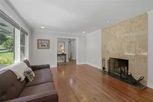 1322 Brook Forest Dr NE, Atlanta, GA 30324 - Photo 11
