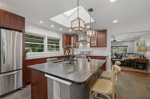 1322 Brook Forest Dr NE, Atlanta, GA 30324 - Photo 17