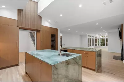 366 Blackland Road NW, Atlanta, GA 30342 - Photo 17