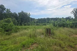 1075 Sailors Rd, Hull, GA 30646 - Photo 3