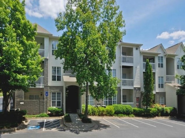 240 Belle Isle Rd, Atlanta GA  30342-2388 exterior