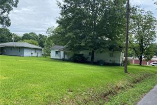 115 E 5th St - Photo 5