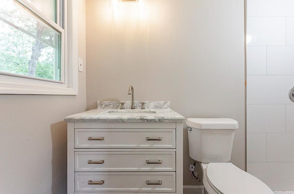 3492 Revere Rd, Atlanta GA  30331-2316 exterior