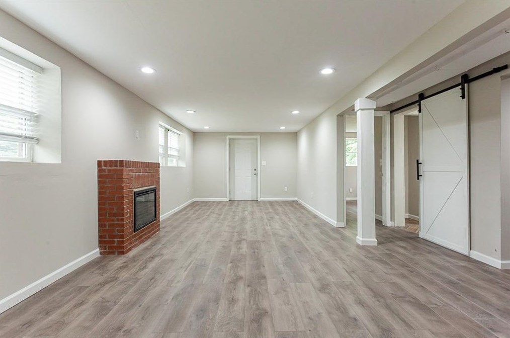 3492 Revere Rd, Atlanta GA  30331-2316 exterior