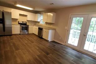 6050 April Dr, Sugar Hill, GA 30518 - Photo 3