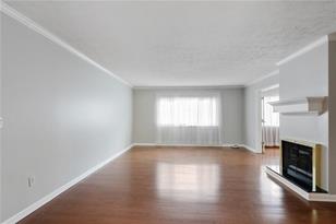 115 Biscayne Dr NW - Photo 3