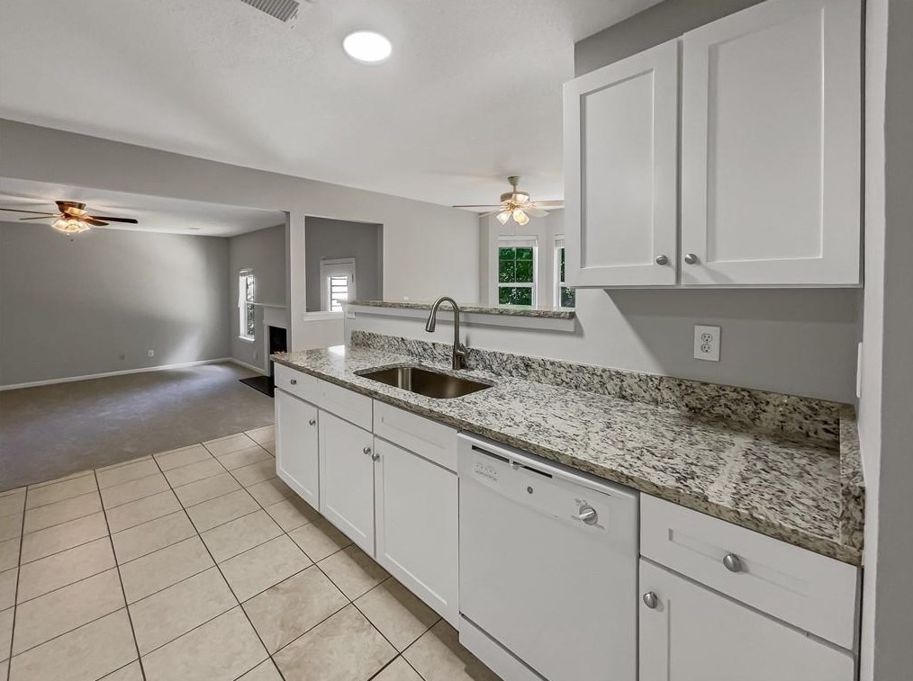 2102 Redwater Dr, Decatur GA  30035-2210 exterior