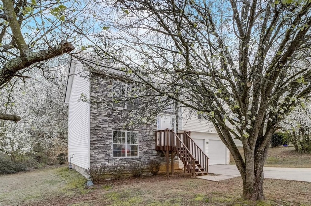 2180 Hidden Creek Dr, Decatur GA  30035-3628 exterior