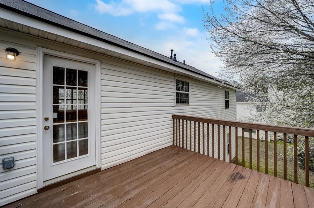 2180 Hidden Creek Dr, Decatur GA  30035-3628 exterior