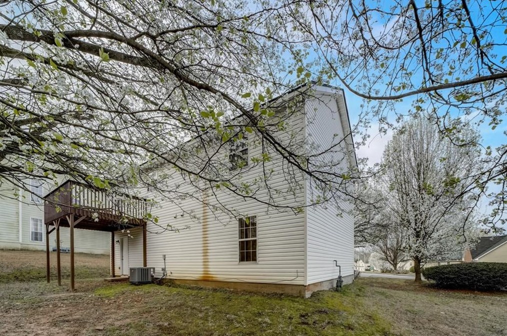 2180 Hidden Creek Dr, Decatur GA  30035-3628 exterior