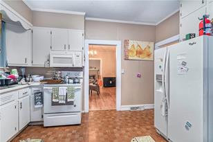 270 Benson St - Photo 7