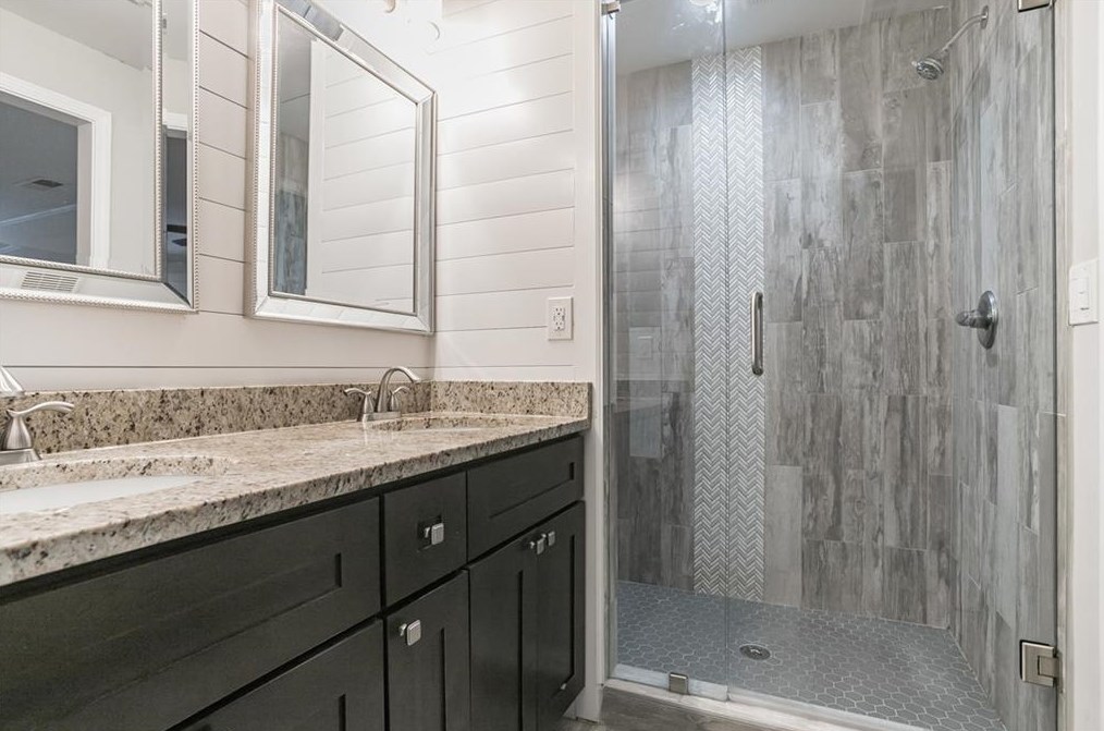 1945 Meadow Ln, Decatur GA  30032-4278 exterior