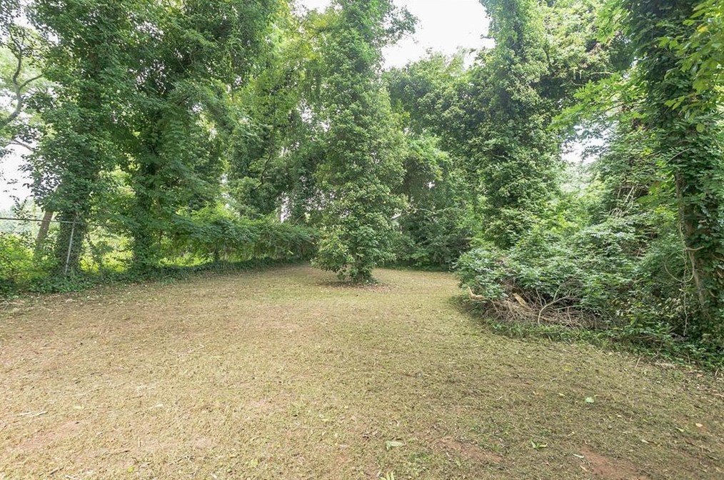 1945 Meadow Ln, Decatur GA  30032-4278 exterior