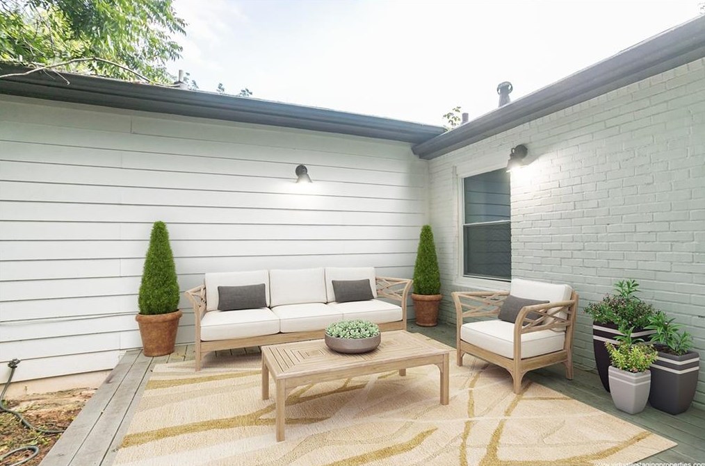 1945 Meadow Ln, Decatur GA  30032-4278 exterior