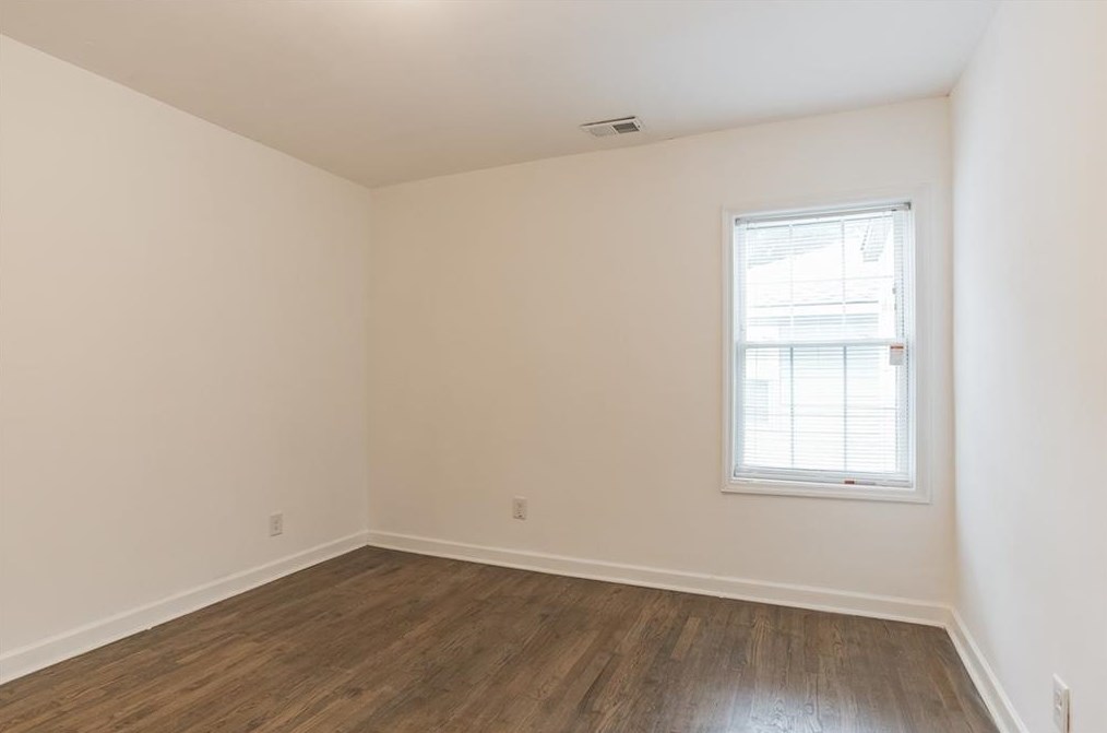 1945 Meadow Ln, Decatur GA  30032-4278 exterior