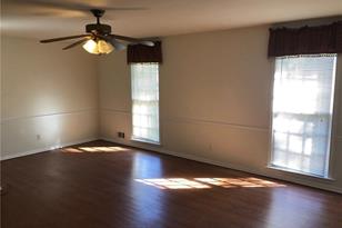 1160 Aurora Ct - Photo 3