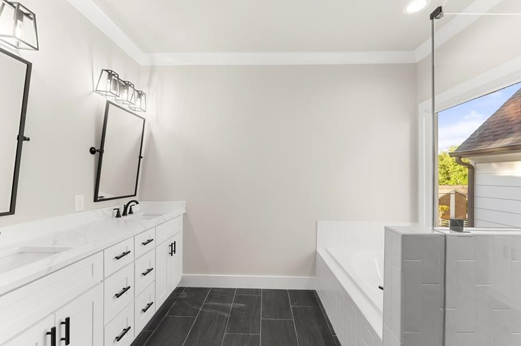 1082 Medlin St, Smyrna GA  30080-4156 exterior