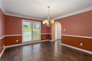 3196 Classic Dr - Photo 3