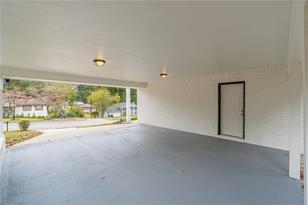 1800 Fayetteville Ct SE - Photo 33