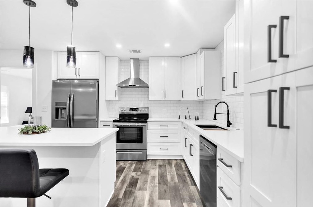 983 Poplar St, Atlanta GA  30344-3744 exterior