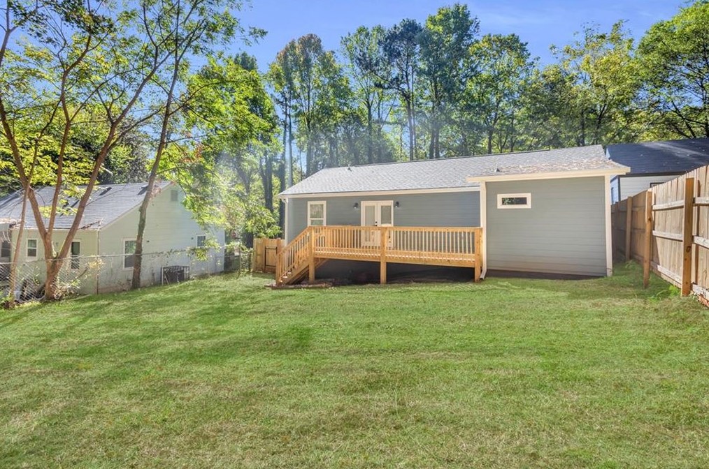 983 Poplar St, Atlanta GA  30344-3744 exterior