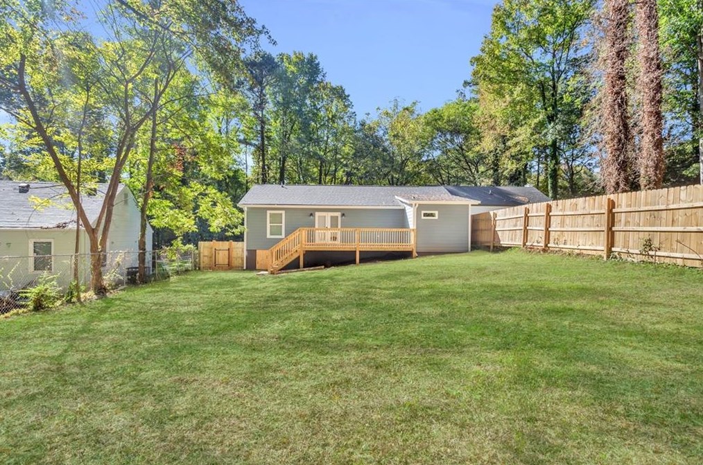 983 Poplar St, Atlanta GA  30344-3744 exterior